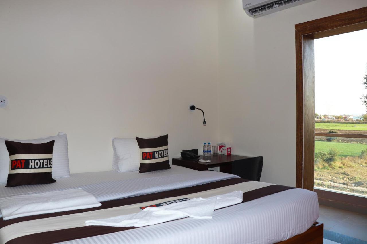 Pat Hotels Indore Exterior foto