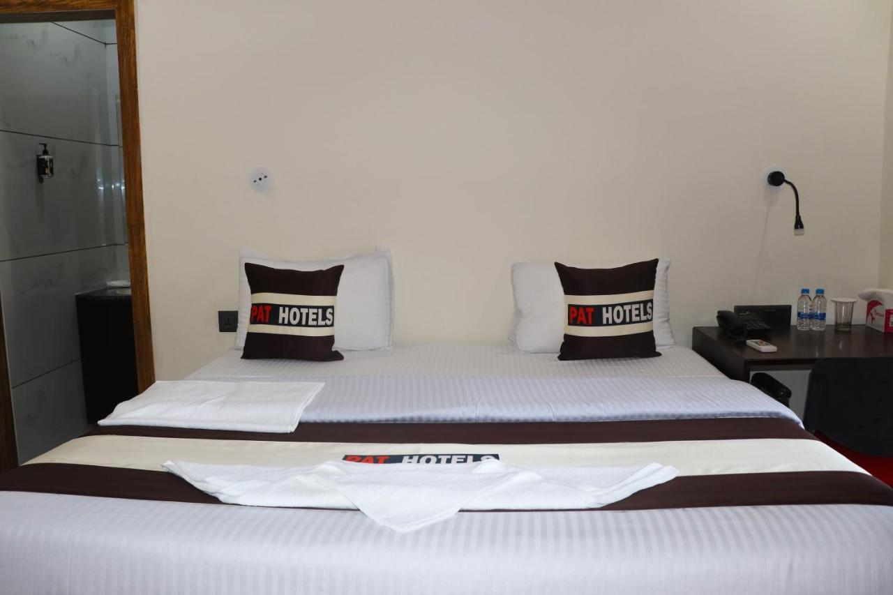 Pat Hotels Indore Exterior foto
