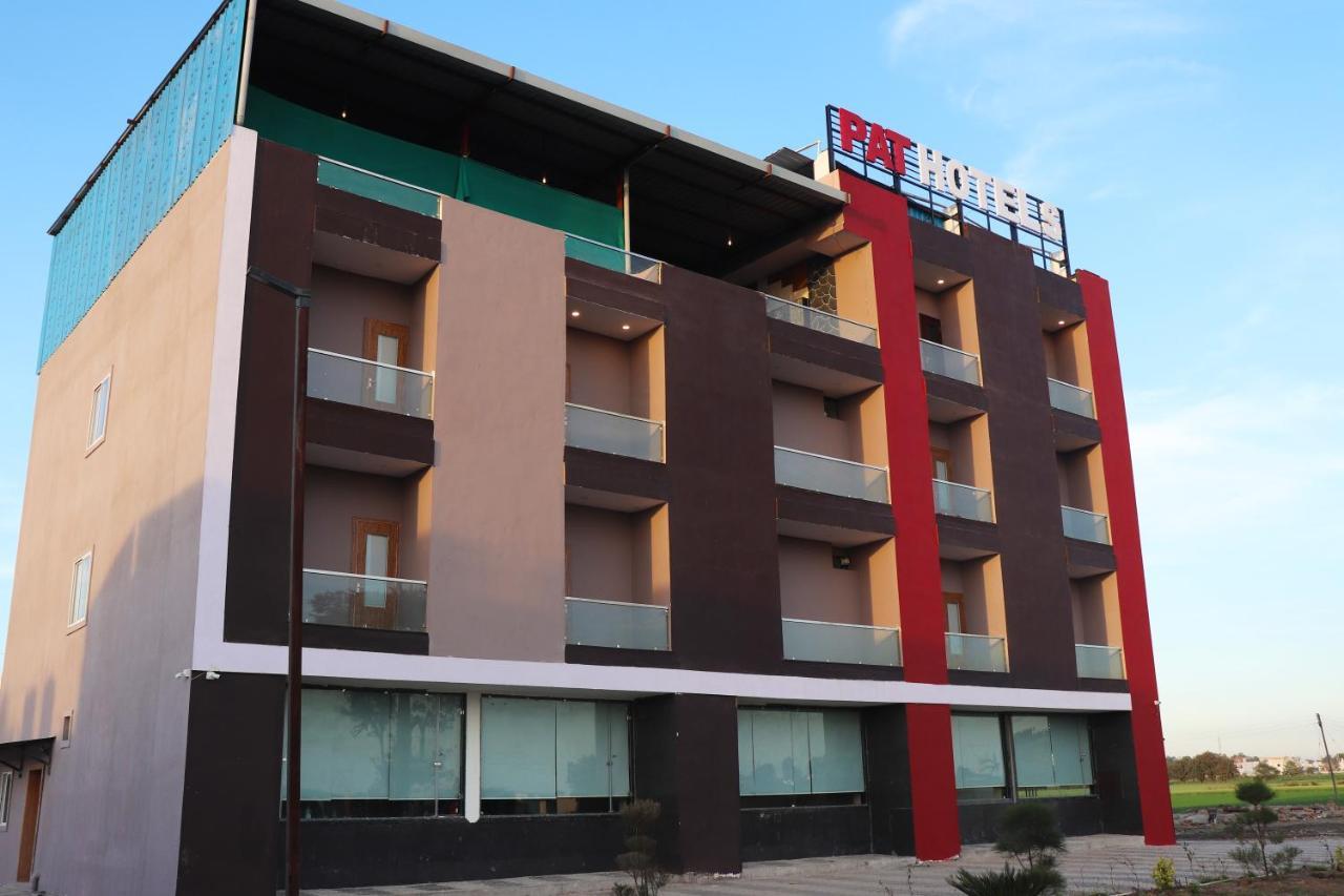 Pat Hotels Indore Exterior foto