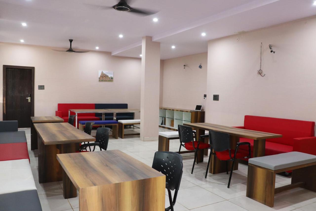 Pat Hotels Indore Exterior foto