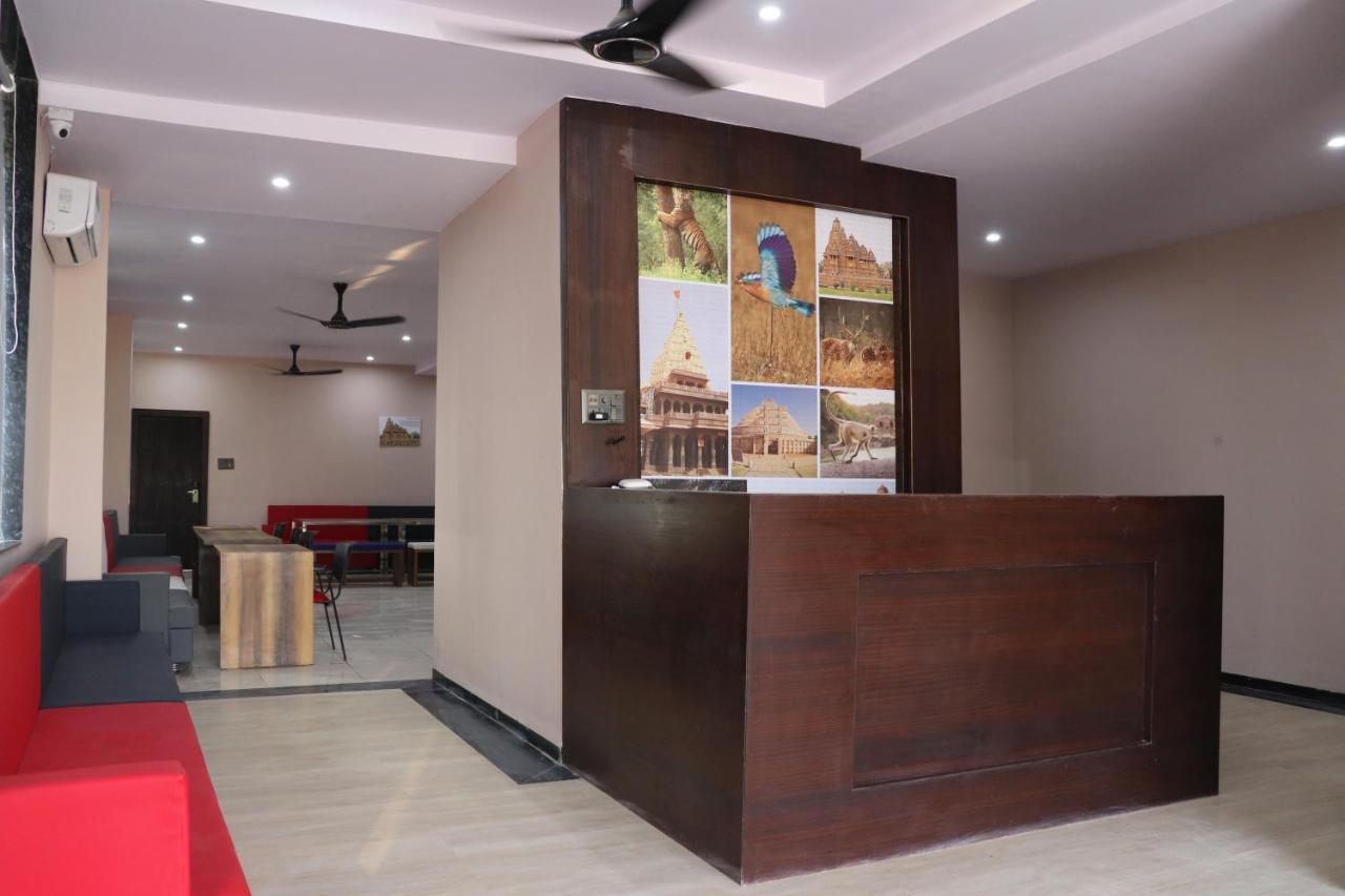 Pat Hotels Indore Exterior foto