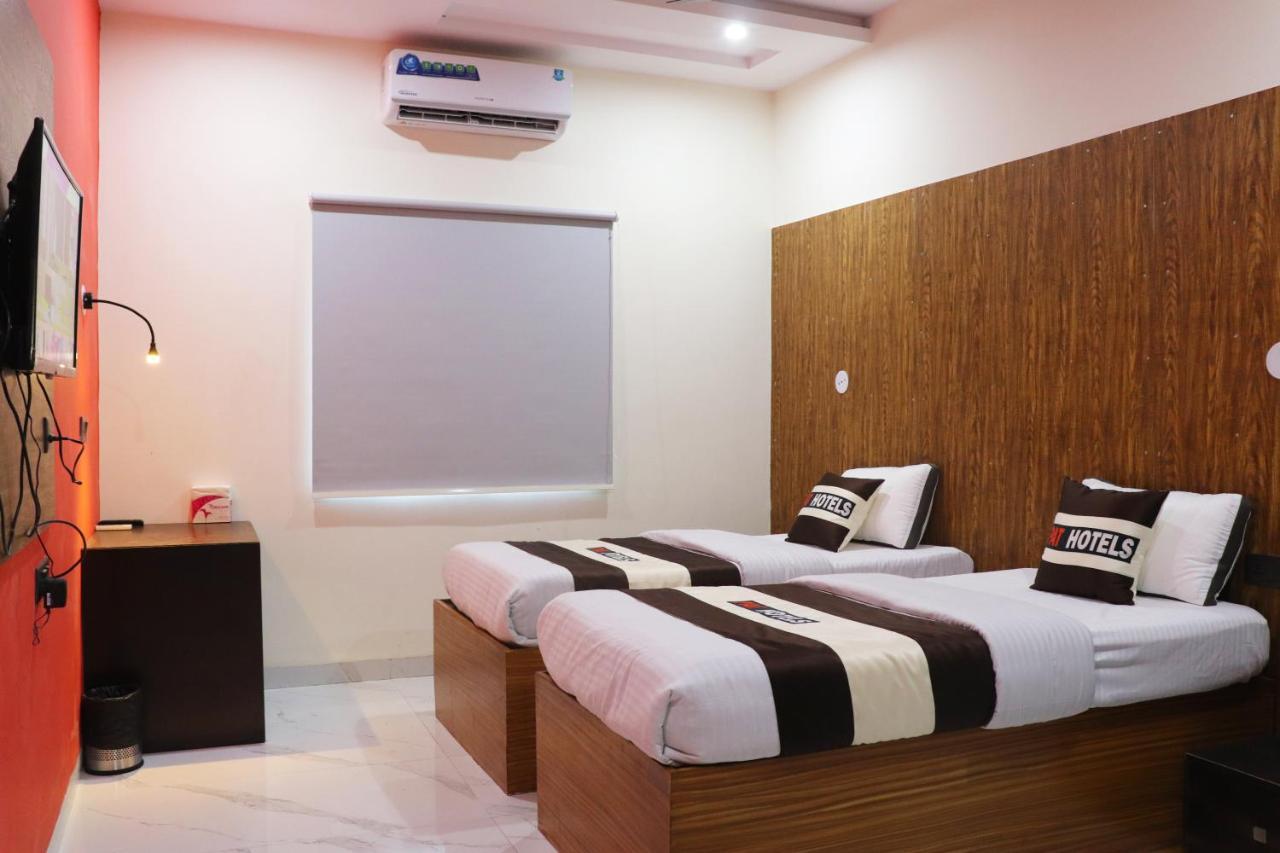 Pat Hotels Indore Exterior foto